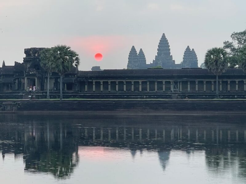Angkor Wat Sunrise Small Group Tour in Siem Reap - Itinerary Highlights