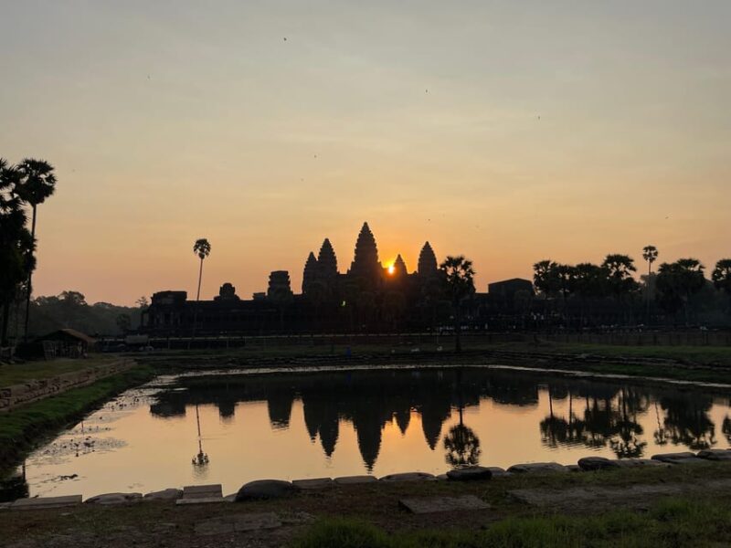 Angkor Wat Sunrise Small Group Tour in Siem Reap - What to Bring