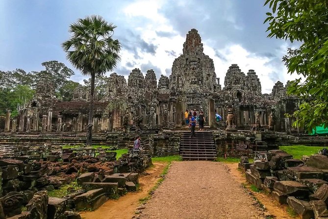Angkor Wat Sunrise Tour With Small - Group and Guide Tours - Health and Safety Information