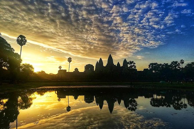Angkor Wat Sunrise Tour With Small - Group and Guide Tours - Meeting and Pickup