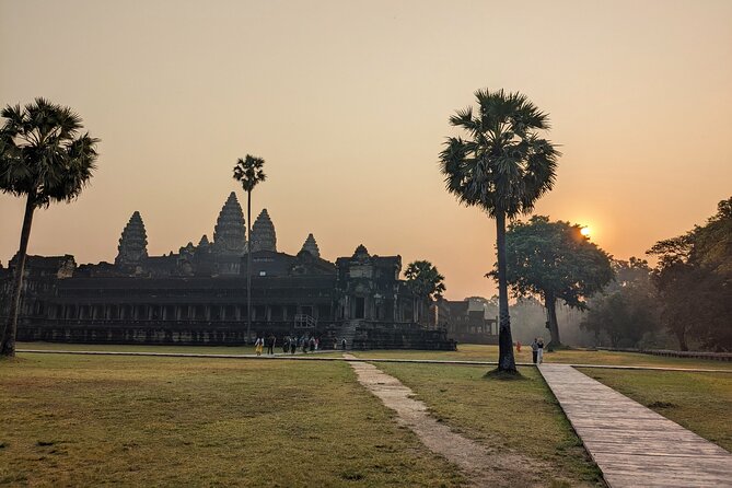 Angkor Wat Temple Tour With Own Tuk Tuk Driver - Confirmation and Accessibility
