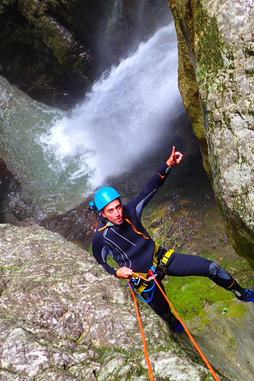 Angon Canyon in Annecy, Haute-Savoie - Canyoning Equipment and Guide