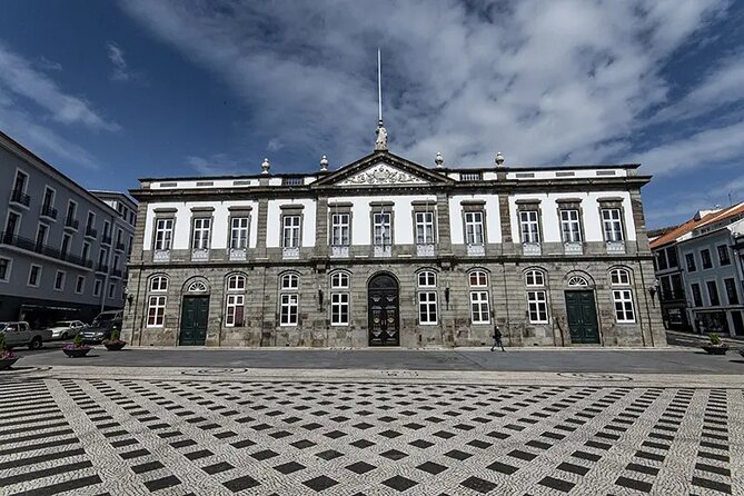 Angra Do Heroísmo by Foot - Connecting With the Vibrant Culture