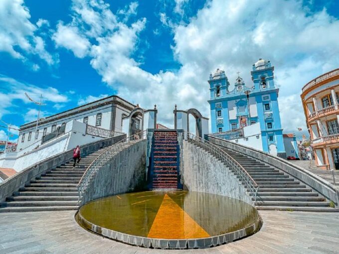 Angra Do Heroísmo: Walking Tour With Local Pastry and Coffee - Exploring Angra Do Heroísmo