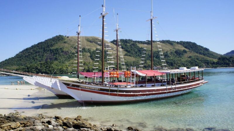 Angra Dos Reis: Boat Tour in Ilha Grande and Lagoa Azul - The Enchanting Ilhas Botinas