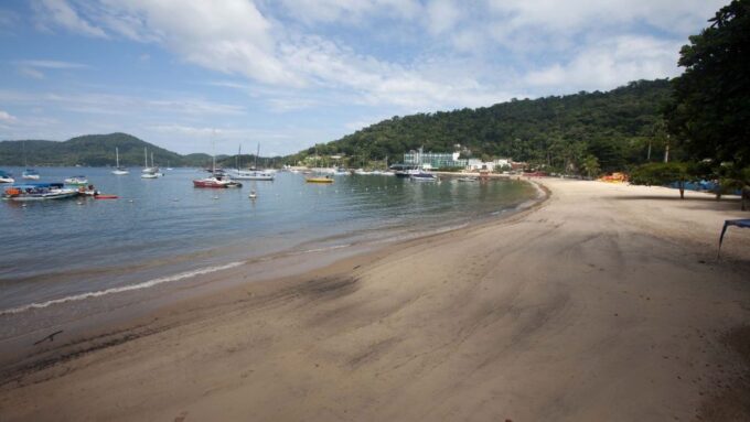 Angra Dos Reis: Boat Tour in Ilha Grande and Lagoa Azul - Schooner Cruise: Sights and Sounds