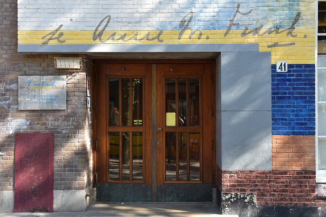 Anne Frank Story and Neighborhood Small-Group Walking Tour - Traveler Testimonials