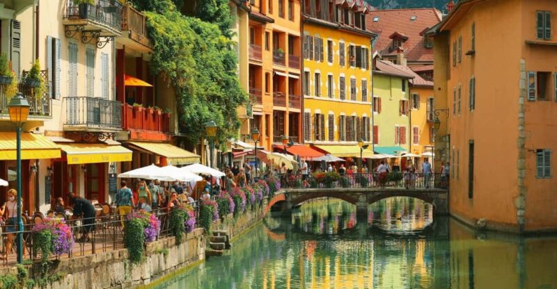 Annecy: Capture the Most Photogenic Spots With a Local - Key Points