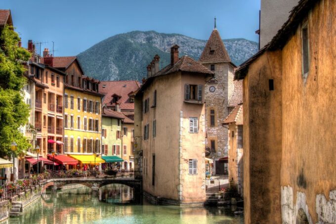 Annecy: City Highlights Self-Guided Scavenger Hunt & Tour - Price and Duration
