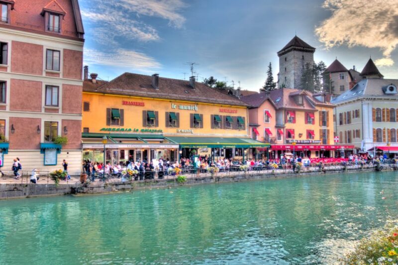 Annecy: First Discovery Walk and Reading Walking Tour - Key Points