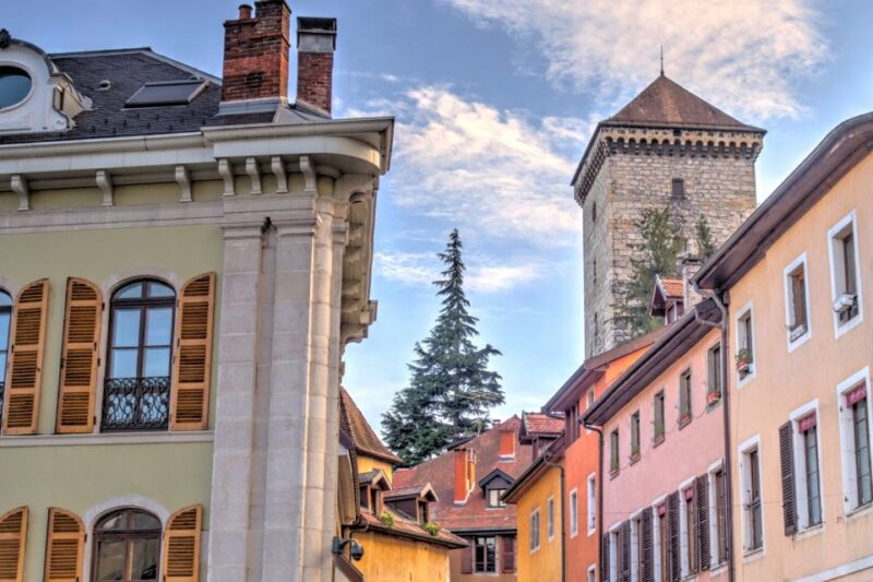 Annecy: First Discovery Walk and Reading Walking Tour - Inclusions and Exclusions