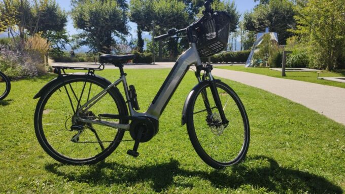 Annecy-le-Vieux, France: Electric and Muscle Bike Rentals - Frequently Asked Questions