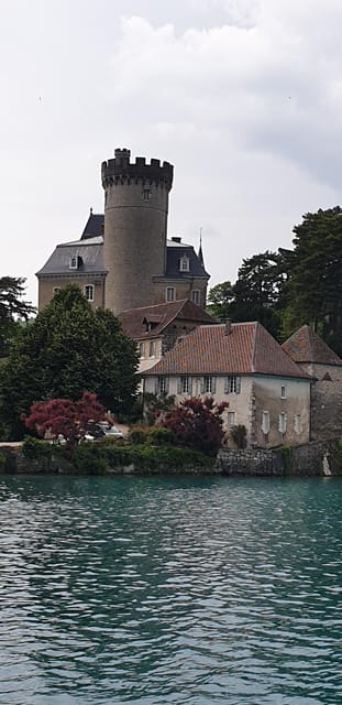 Annecy: Private Guided Tour With a Native Resident - Église Notre Dame De Liesse: Architectural Gem