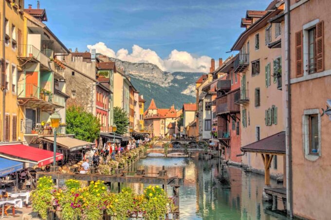 Annecy: Semnoz Descent Confirmed and Premium Shopping - Outdoor Adventure and Shopping