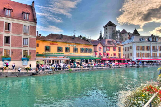 Annecy: Semnoz Descent Confirmed and Premium Shopping - Authentic Discovery of Annecy