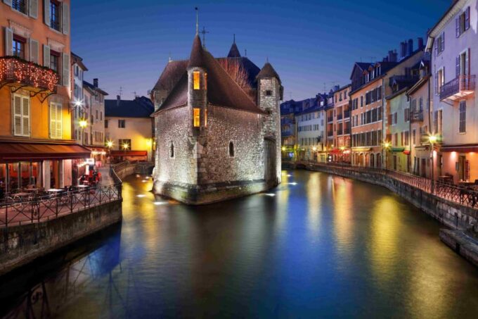 Annecy: Semnoz Descent Confirmed and Premium Shopping - Frequently Asked Questions