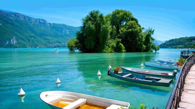 Annecy - Stand up Paddle and Shopping at Courier - Mall Offerings
