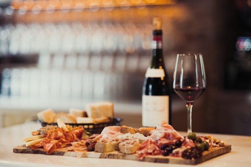 Annecy: Traditional Food Group Walking Tour - Tour Inclusions