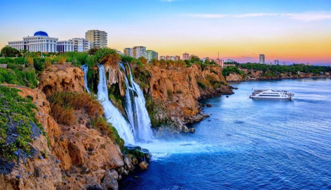 Antalya: Guided Old Town Tour + Cable Car, Boat Trip & Lunch - Boat Trip and Lunch