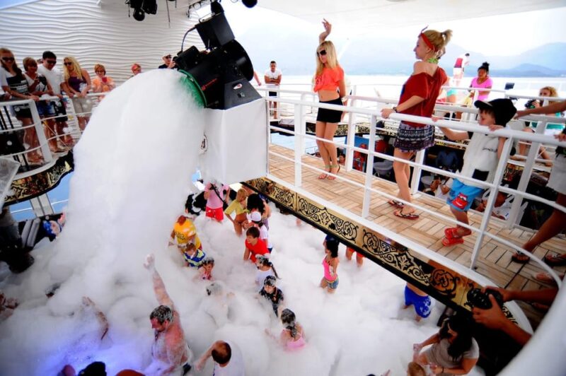 Antalya: Harem Maldive - All-Inclusive Yacht Trip - Onboard Activities and Entertainment