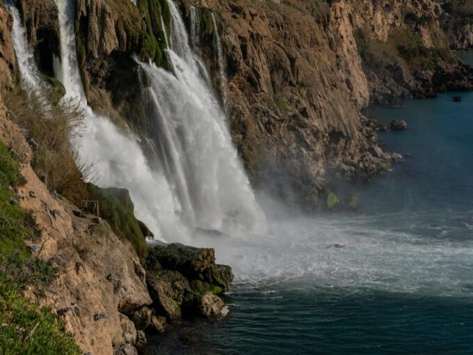 Antalya: Sightseeing City Tour With Lunch and Guide - Hadrians Gate Visit