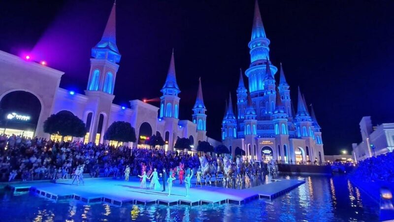Antalya: Transfer for Land of Legends Nights Show - Accessibility and Language