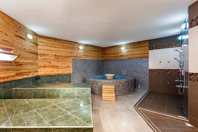 Antalya Ultra Deluxe Private Turkish Bath With Massage & Transfer - Refreshments and Amenities