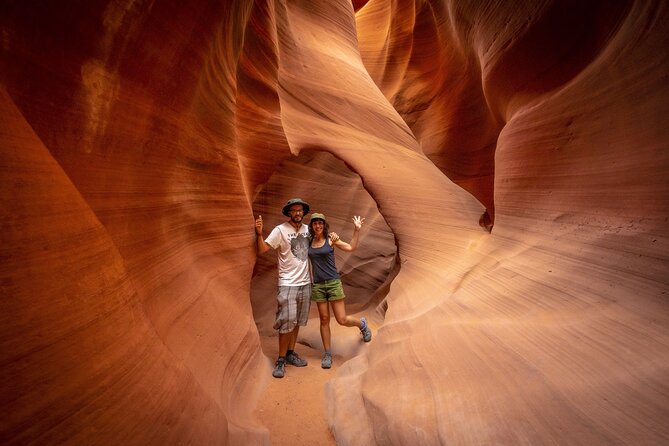 Antelope Canyon and Horseshoe Bend Tour From Sedona - Key Points