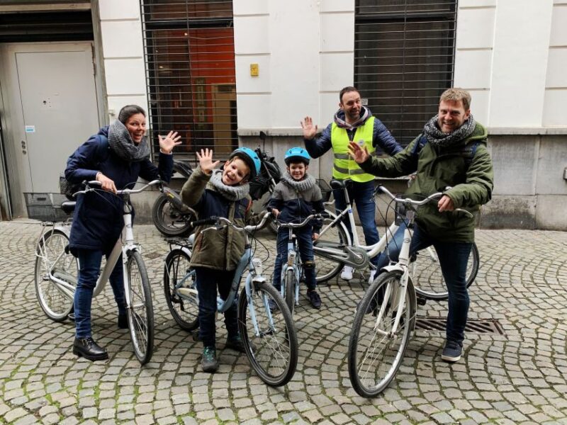 Antwerp: City Highlights Group Bike Tour With a Guide - Experience Highlights
