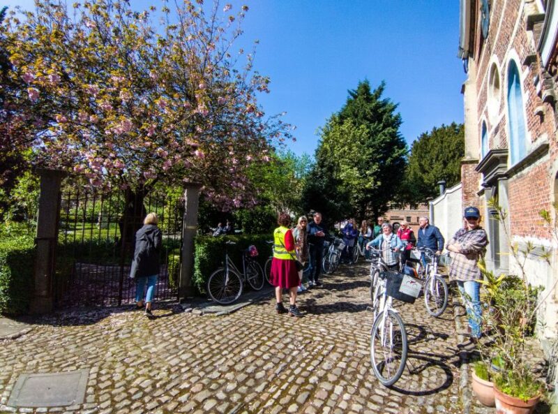 Antwerp: City Highlights Group Bike Tour With a Guide - Tour Meeting Point