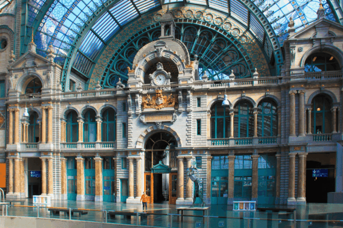 Antwerp: Highlights App Guided Tour With Puzzles - Frequently Asked Questions