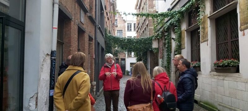 Antwerp: Private Historical Highlights Walking Tour - Exploring Grote Markt
