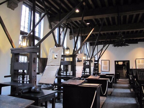 Antwerp Scavenger Hunt and Highlights Self-Guided Tour - Quick Points