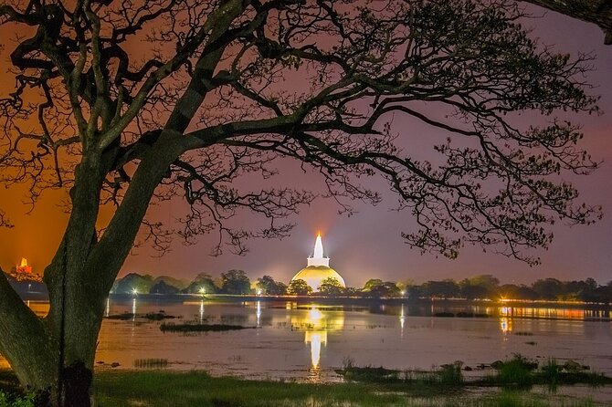 Anuradhapura and Aukana All Inclusive Day Tour From Colombo - Anuradhapura Landmarks