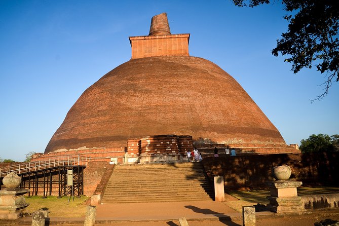 Anuradhapura and Aukana All Inclusive Day Tour From Colombo - Aukana Rajamaha Viharaya