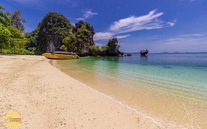 Ao Nang: Hong Islands Tour by Speedboat or Longtail Boat - Tour Experience
