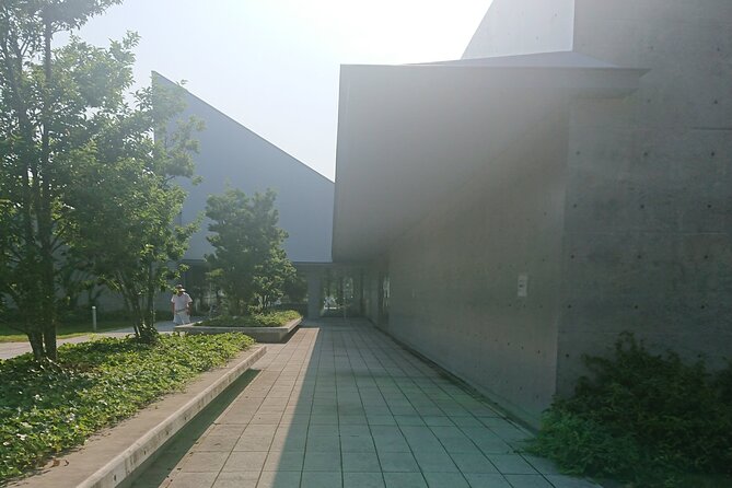 [Aomori Prefecture] Tour the History and Architecture in Towada City, the Art City - Tour Pricing and Group Size