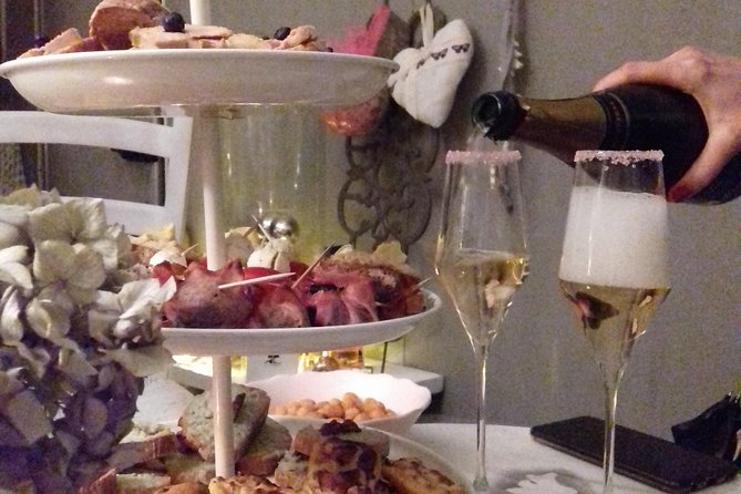 Aperitif Dinner in a Bohemian Caravan - Accessibility and Tour Details