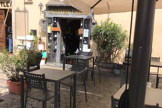 Aperitif in Front of the Duomo and Orvieto Underground Caves Tour - Discover the Underground Caves