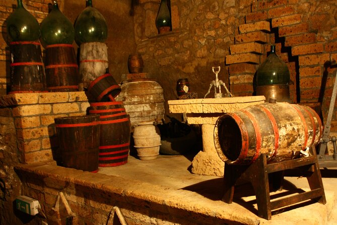 Aperitif in the Famous Underground Caves of Orvieto - Traveler Requirements and Accessibility