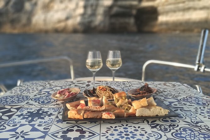 Aperitif on a Boat at Sunset, Porto Venere and Islands - Pricing and Cancellation