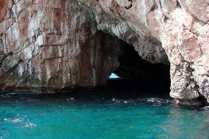 Aphrodisiac Boat Tour and Blue Cave Swimming - Savoring Fresh Oysters