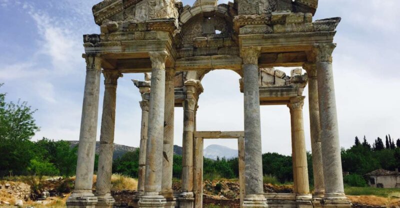 Aphrodisias&Pamukkale Tour With Lunch From Izmir&Kusadasi - Experiences Offered
