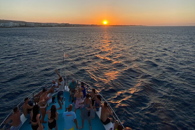 Aphrodite I Cruises Trip to Blue Lagoon & Turtle Cove - Onboard Amenities and Facilities