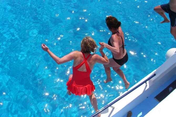 APHRODITE II -Lazy DAY CRUISE-BLUE Lagoon,Turtle Cove, With LUNCH - Lunch and Refreshments