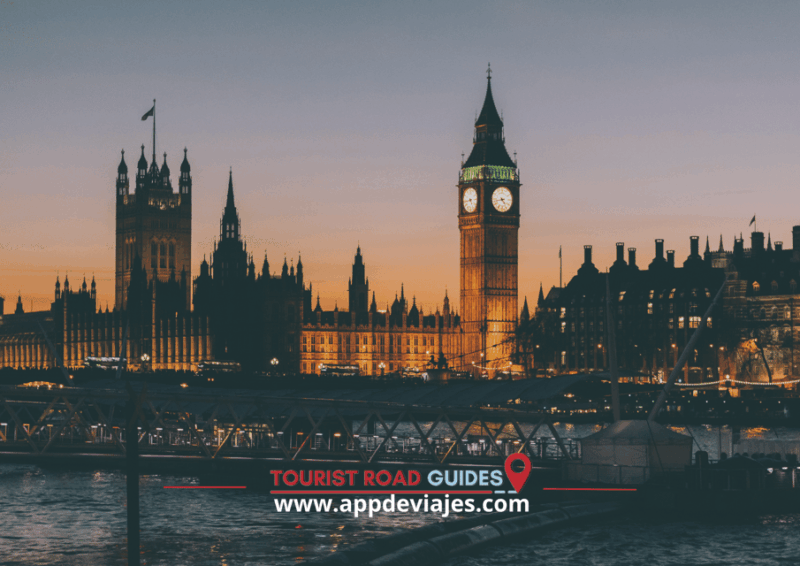 App Self-Guided: Tour Edinburgh in Scotland - Tour Features