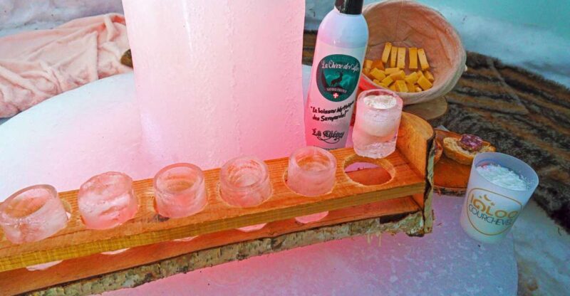 Appetizer in an Igloo - Aperitif in an Igloo