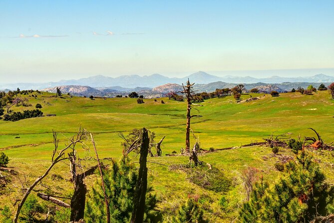 Apple Pies & Desert Skies: A Self-Guided Driving Tour - Attraction Hours