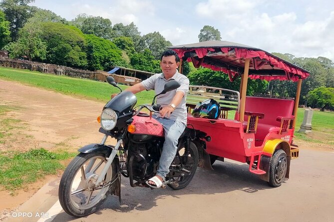 Apsara Dance Show With Dinner by Tuk-Tuk Roundtrip Transfer - Venue and Ambiance