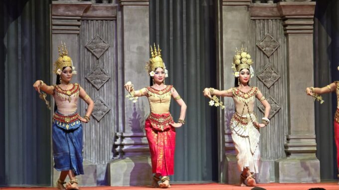 Apsara Dinner Performance With Buffet Dinner - Included Amenities